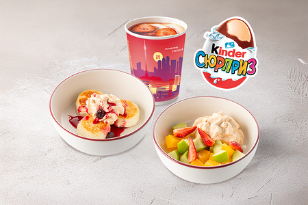 Детский завтрак с сырниками