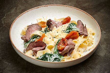 Лапша с ростбифом