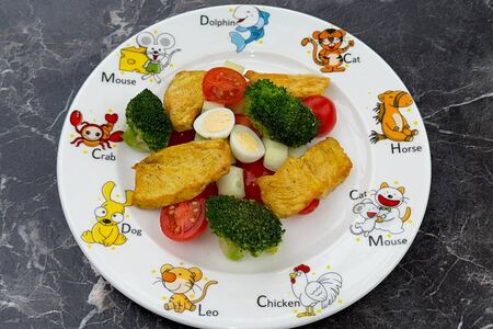 Салат Веселая грядка с куриным филе 