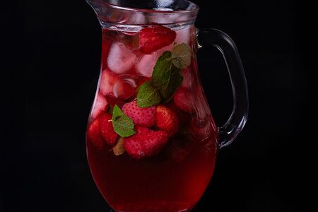 Лимонад клубничный 1 л