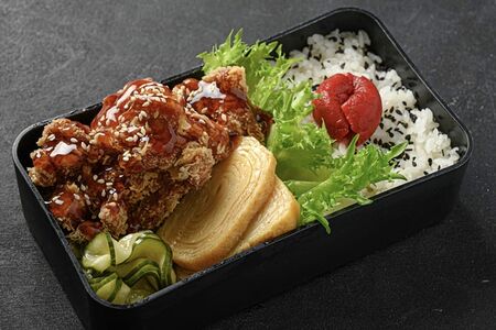 Карааге бенто