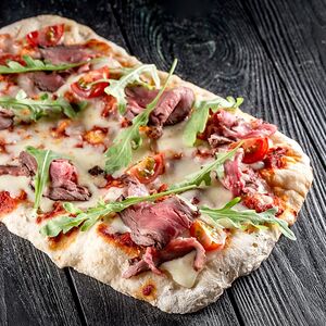 Римская пицца с ростбифом