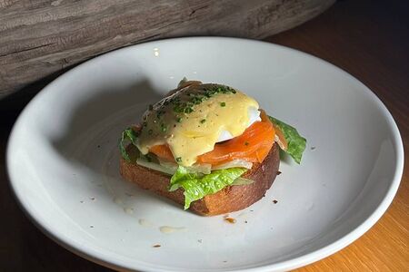 Тост-бриошь с форелью 