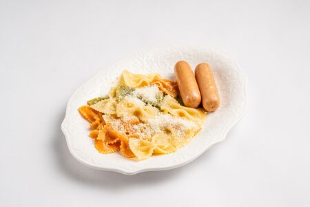 Макарошки с сыром и сосисками 