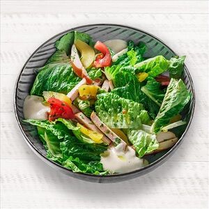 Салат с копченым цыпленком и персиком