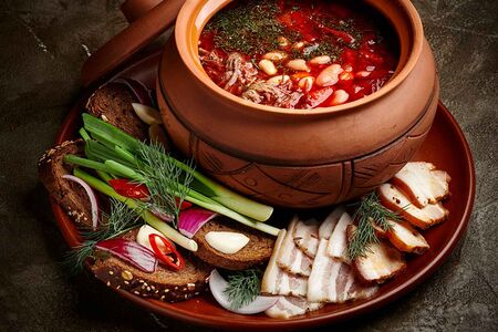 Домашний борщ на компанию