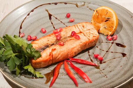 Рыба на углях Стейк из лосося