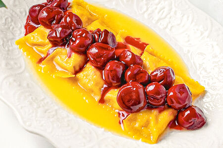 Вареники из рикотты с вишней