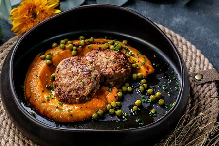 Котлетки из индейки   