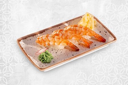 Суши с креветкой