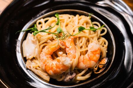 Паста с морепродуктами в сливочном соусе