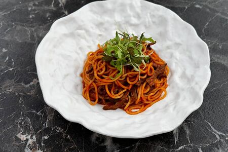 Спагетти с телятиной 