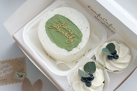 Набор-бенто торт и капкейки моему защитнику 