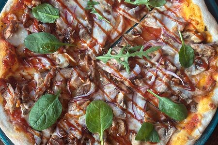 Пицца Рваная свинина и халапеньо