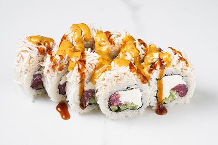 Большой краб с тунцом