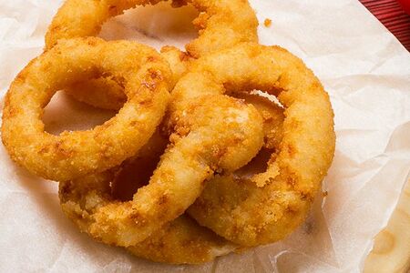 Луковые кольца в панировке