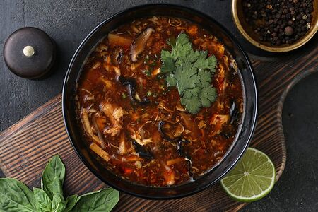 Суп Суаратан кисло-острый