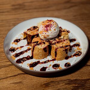 Блины с яблоком и корицей