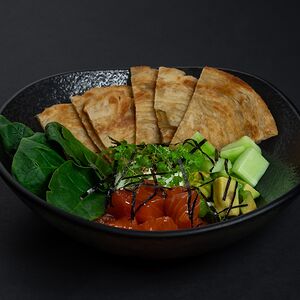 Боул с лососем