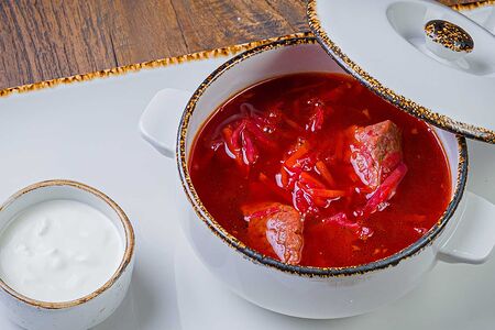 Борщ с мясом 