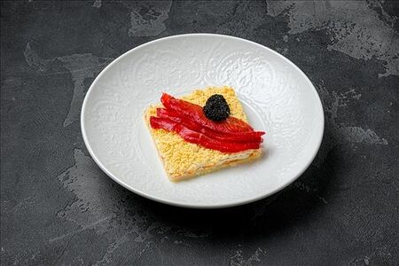 Мимоза с мурманским лососем и печеными овощами