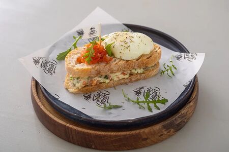 Норвежский сэндвич с яйцом пашот