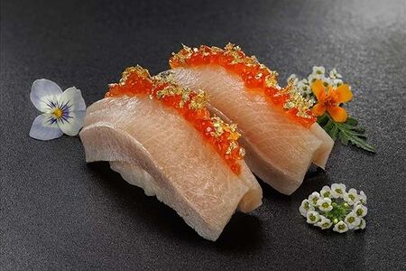 Суши лакеда с икрой форели голд