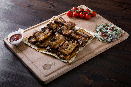 Шашлык из свиных ребрышек 1кг