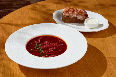 Борщ с пастрами из говядины