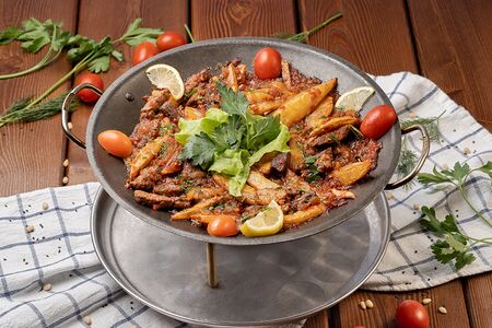 Садж с говядиной