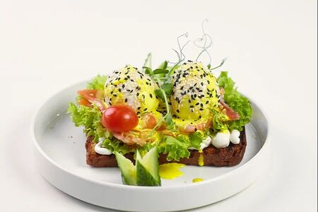 Бриошь с семгой