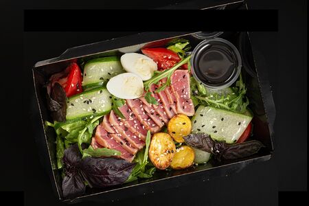 Нисуаз со свежим тунцом