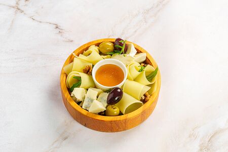 Сырная тарелка