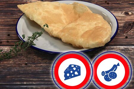 Чебурек пепперони с сыром