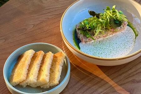 Рийет из подкопченого лосося с бриошью