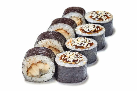 Ролл с угрём