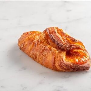 Слойка с абрикосом