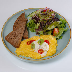 Скрэмбл со страчателлой