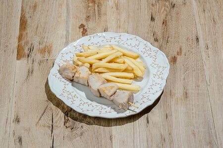 Шашлычок с картошечкой фри 