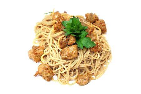 Спагетти с курицей попкорн