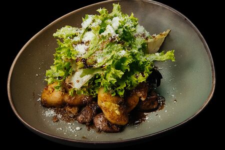 Салат с куриной печенью