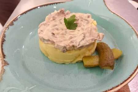 Бефстроганов с пюре