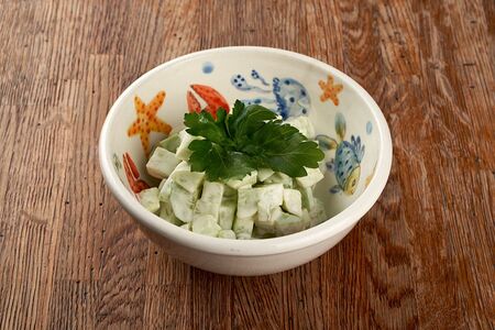 Салат из огурцов со сметаной