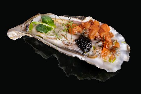 Устрица Лосось с вялеными томатами