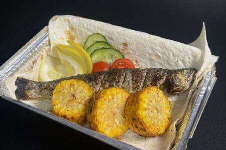 Форель на гриле с кукурузой