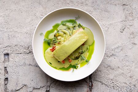 Филе подкопченной форели с цукини