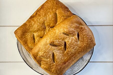 Слойка с малиной