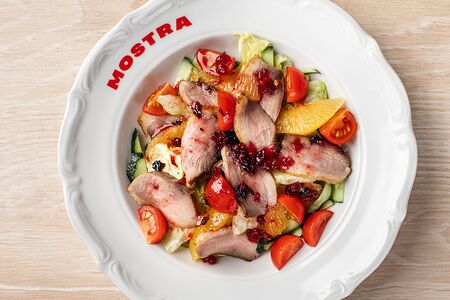Салат с уткой и апельсином