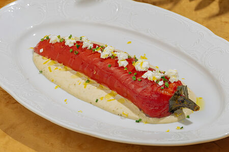 Перец рамиро с тартаром из тунца