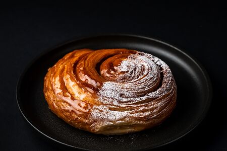 Улитка с миндальным пралине